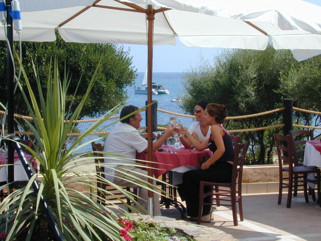 Residence Il Borgo Di Porto Corallo Villaputzu Luaran gambar